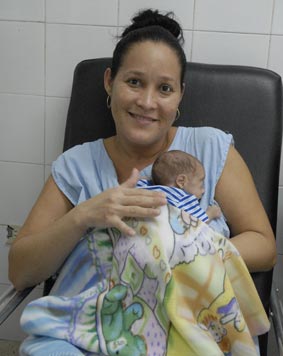 Bebé avileño llega a los 2 000 gramos
