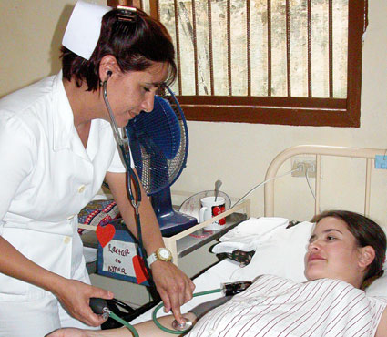 Promueven estrategia para lograr eficiencia en servicios de Salud